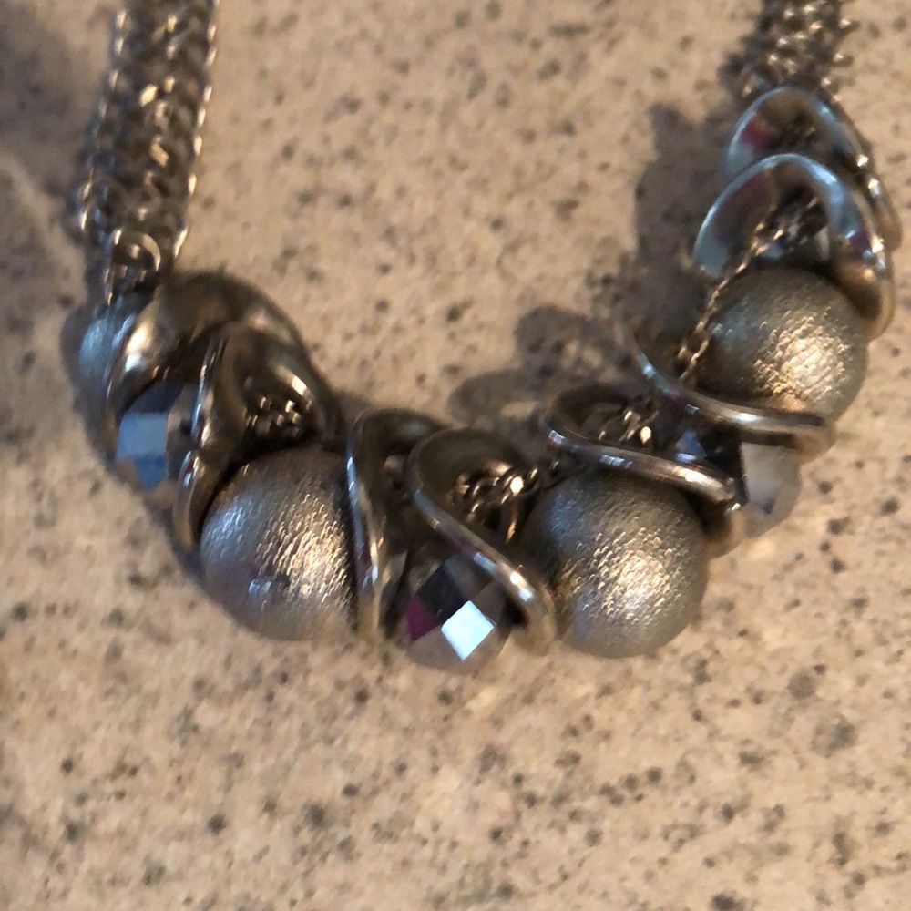 Necklace and earring set